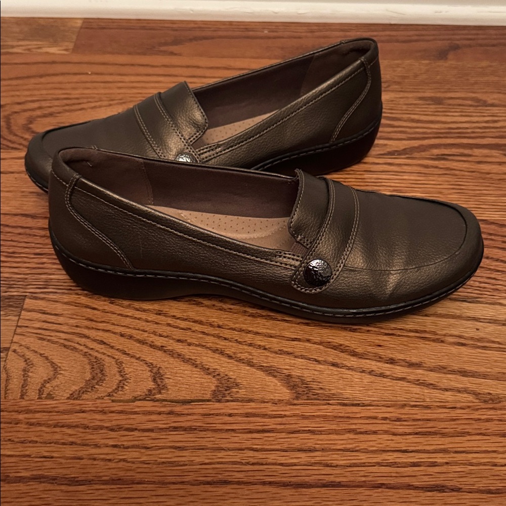 Brand New Clarks Tan Ultimate Comfort Loafers